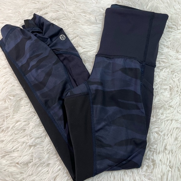 Lululemon Seek The Heat Crop Size 2 Inseam 23” - Picture 13 of 14